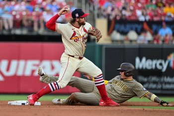 With An Eye On Improving Defense At Second Base, Here Is Who The Padres Should Pursue