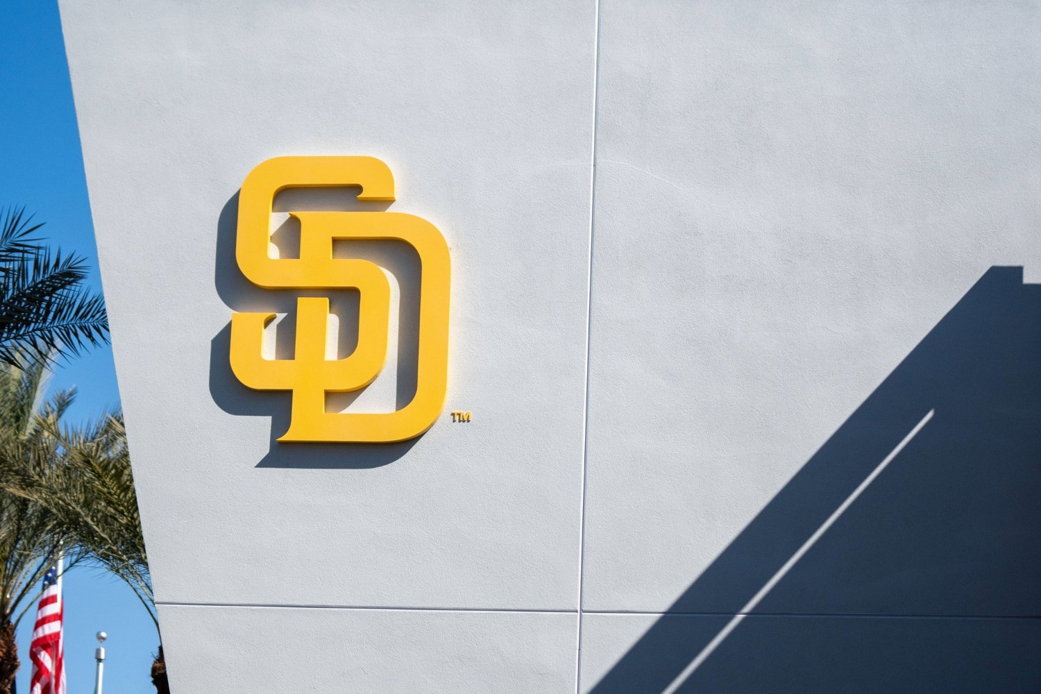 More information about "Beverly Hills Billionaire Tom Gores Joins Bidders to Purchase Padres"